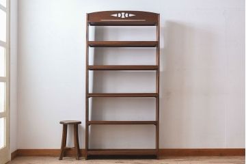 レトロ家具　昭和レトロ 透かし彫り　古い木製の縦型アンティーク本棚