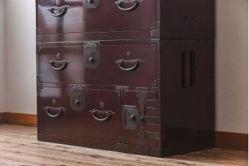 明治期　前面欅材製　極美品!漆が美しい衣装箪笥(二本松重ね箪笥)