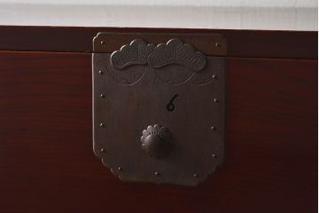 明治期　前面欅材製　極美品!漆が美しい衣装箪笥(二本松重ね箪笥)