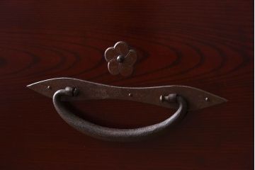 明治期　前面欅材製　極美品!漆が美しい衣装箪笥(二本松重ね箪笥)