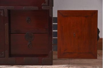 明治期　前面欅材製　極美品!漆が美しい衣装箪笥(二本松重ね箪笥)