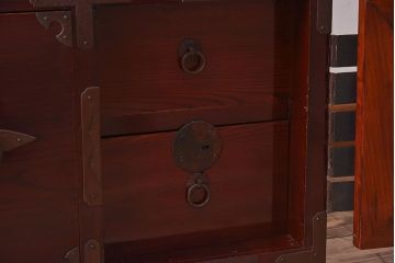 明治期　前面欅材製　極美品!漆が美しい衣装箪笥(二本松重ね箪笥)
