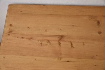 アンティーク家具　フランスアンティーク　パイン材　装飾がお洒落なサイドボード(収納棚)