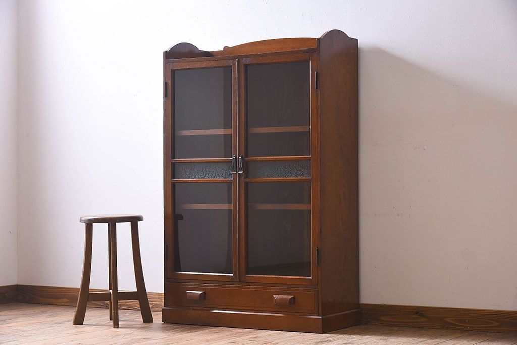 アンティーク家具　結霜ガラス入り　栓材　和製アンティークの本箱(本棚・収納棚・戸棚)