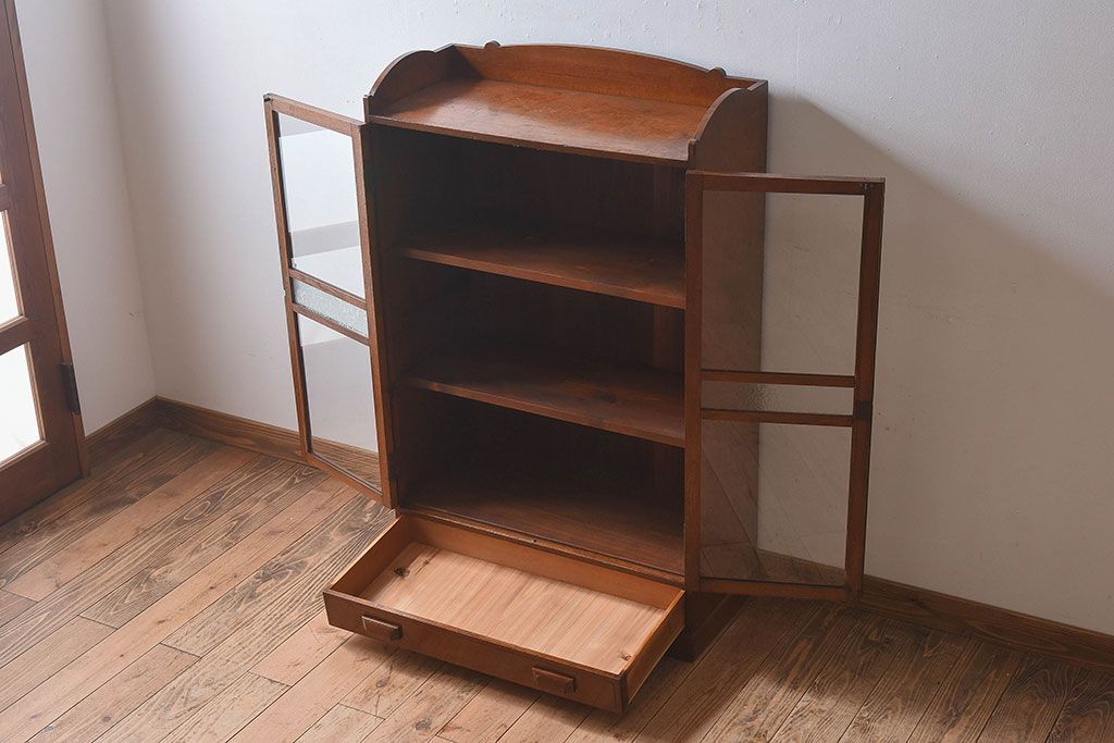 アンティーク家具　結霜ガラス入り　栓材　和製アンティークの本箱(本棚・収納棚・戸棚)
