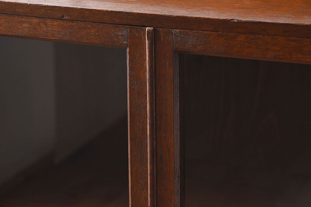 アンティーク家具　結霜ガラス入り　栓材　和製アンティークの本箱(本棚・収納棚・戸棚)