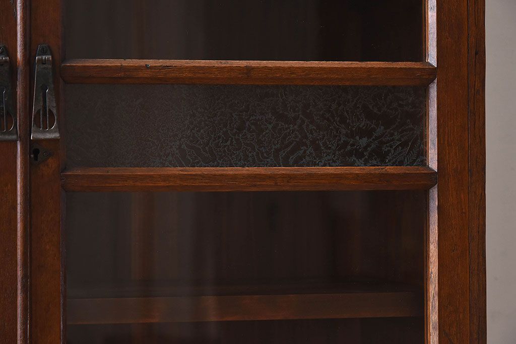 アンティーク家具　結霜ガラス入り　栓材　和製アンティークの本箱(本棚・収納棚・戸棚)