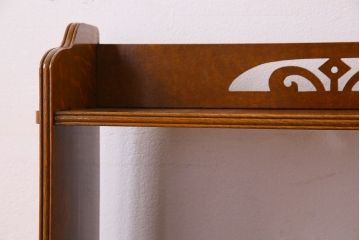 レトロ家具　アンティーク　ナラ材製　透かし彫り 昭和レトロな楔式本棚