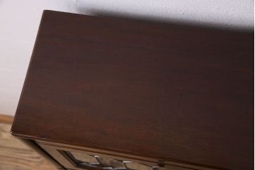 アンティーク家具　イギリスアンティーク　ウォールナット材製　ステンドグラス入りの脚付きスタッキングブックケース(本箱)