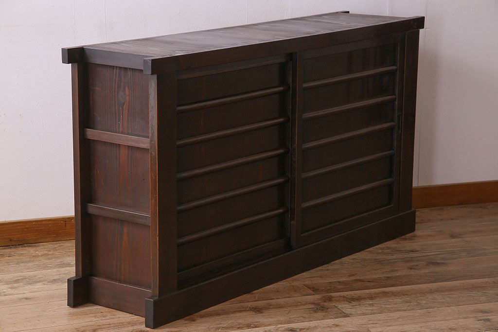 アンティーク家具　古民具・骨董　五尺　横桟引き戸の水屋箪笥サイドボード(テレビボード)