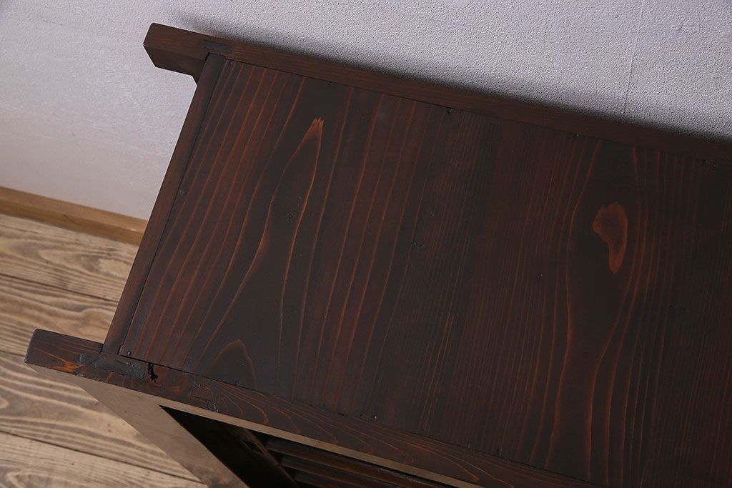 アンティーク家具　古民具・骨董　五尺　横桟引き戸の水屋箪笥サイドボード(テレビボード)