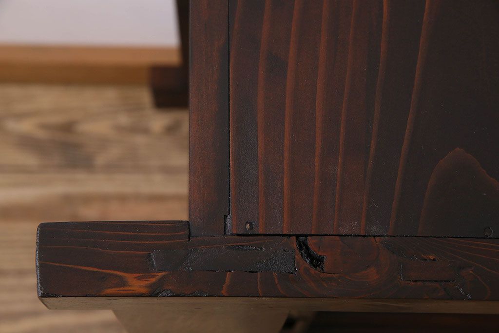 アンティーク家具　古民具・骨董　五尺　横桟引き戸の水屋箪笥サイドボード(テレビボード)