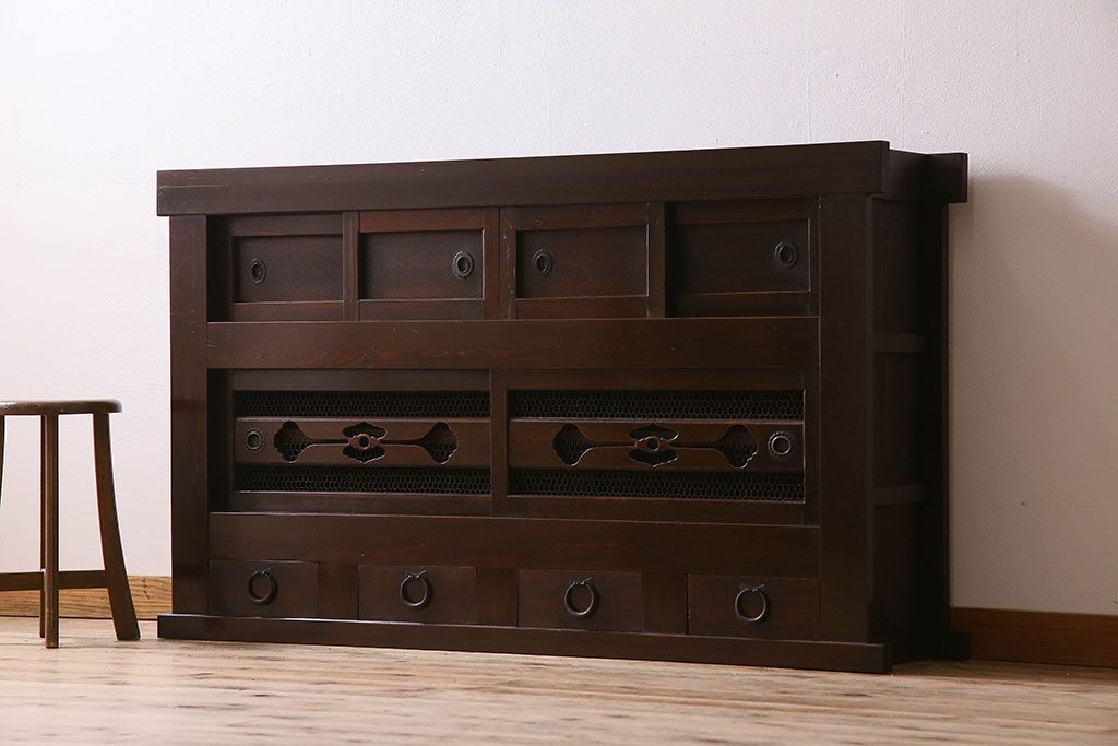 アンティーク家具　古民具・骨董　五尺 透かし彫りが雅な水屋箪笥サイドボード(テレビボード)