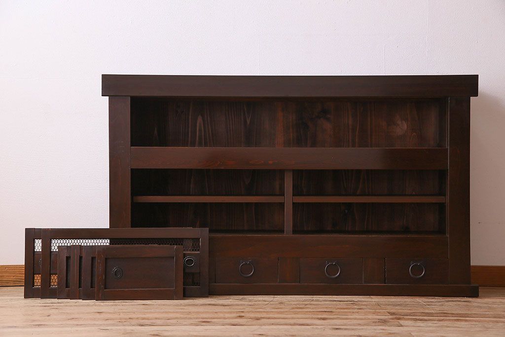 アンティーク家具　古民具・骨董　五尺 透かし彫りが雅な水屋箪笥サイドボード(テレビボード)