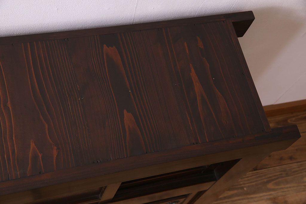 アンティーク家具　古民具・骨董　五尺 透かし彫りが雅な水屋箪笥サイドボード(テレビボード)