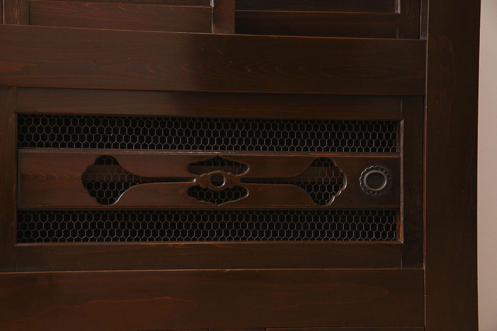 アンティーク家具　古民具・骨董　五尺 透かし彫りが雅な水屋箪笥サイドボード(テレビボード)