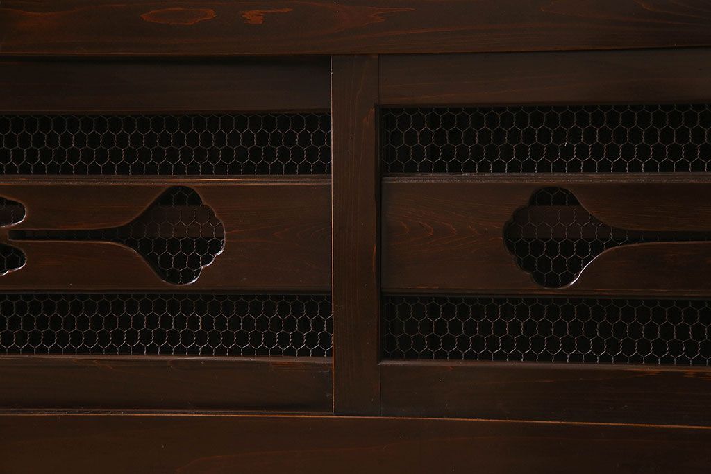 アンティーク家具　古民具・骨董　五尺 透かし彫りが雅な水屋箪笥サイドボード(テレビボード)