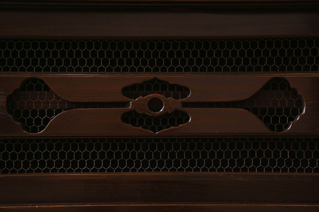 アンティーク家具　古民具・骨董　五尺 透かし彫りが雅な水屋箪笥サイドボード(テレビボード)