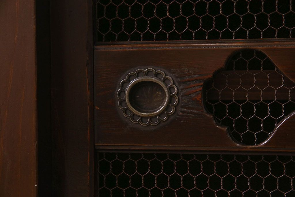 アンティーク家具　古民具・骨董　五尺 透かし彫りが雅な水屋箪笥サイドボード(テレビボード)