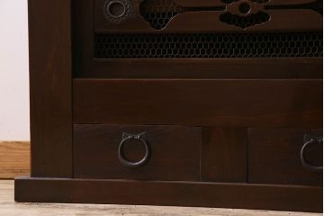 アンティーク家具　古民具・骨董　五尺 透かし彫りが雅な水屋箪笥サイドボード(テレビボード)