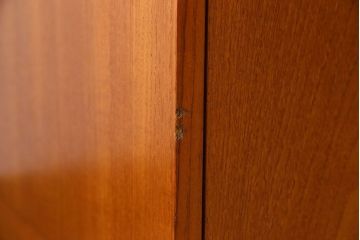 北欧ビンテージ家具　G-PLAN(ジープラン)　ライトがお洒落なディスプレイキャビネット(飾り棚・陳列棚)