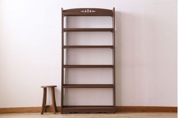 レトロ家具　昭和レトロ　透かし彫り　古い木製の縦型アンティーク本棚(2)