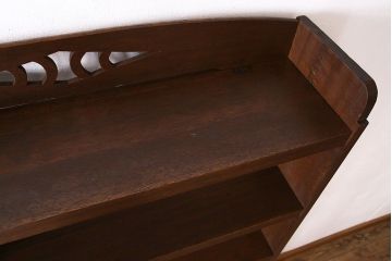 レトロ家具　昭和レトロ　透かし彫り　古い木製の縦型アンティーク本棚(2)