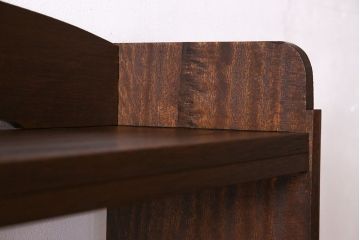 レトロ家具　昭和レトロ　透かし彫り　古い木製の縦型アンティーク本棚(2)