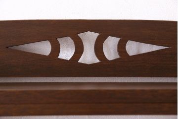 レトロ家具　昭和レトロ　透かし彫り　古い木製の縦型アンティーク本棚(2)