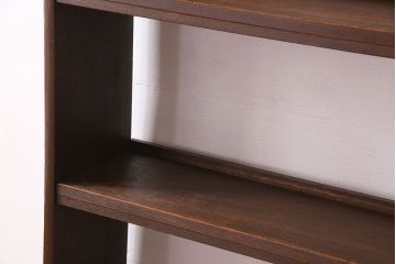 レトロ家具　昭和レトロ　透かし彫り　古い木製の縦型アンティーク本棚(2)