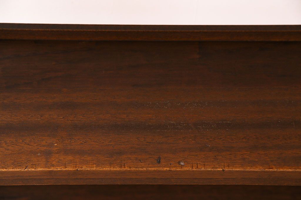 レトロ家具　昭和レトロ　透かし彫り　古い木製の縦型アンティーク本棚(2)