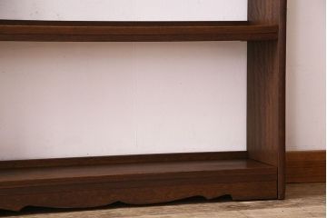 レトロ家具　昭和レトロ　透かし彫り　古い木製の縦型アンティーク本棚(2)