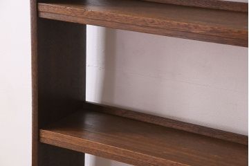 レトロ家具　昭和レトロ　透かし彫り　古い木製の縦型アンティーク本棚(3)