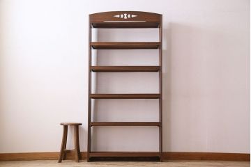 レトロ家具　昭和レトロ　透かし彫り　古い木製の縦型アンティーク本棚(3)