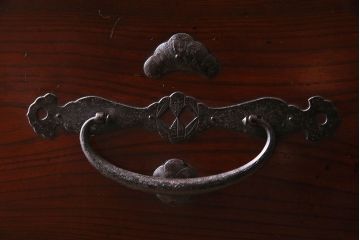 アンティーク家具　和製アンティーク　前面ケヤキ材　重ね二本松箪笥