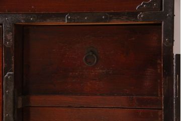 アンティーク家具　和製アンティーク　前面ケヤキ材　重ね二本松箪笥