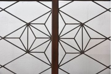 アンティーク雑貨　和製アンティーク　ケヤキ・ヒノキ材　ステンドガラス入りの衝立