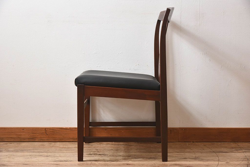 北欧家具　チーク材のクッションチェア(1)