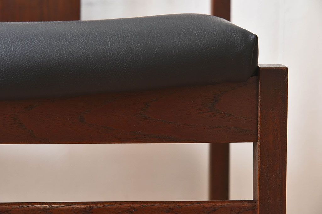 北欧家具　チーク材のクッションチェア(1)