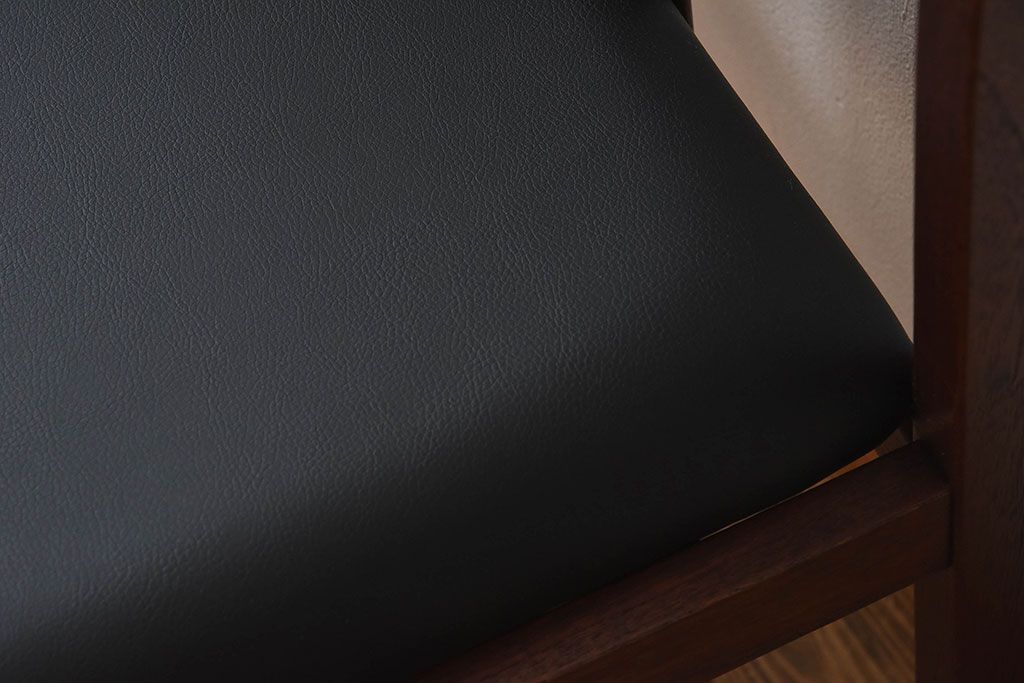 北欧家具　チーク材のクッションチェア(2)