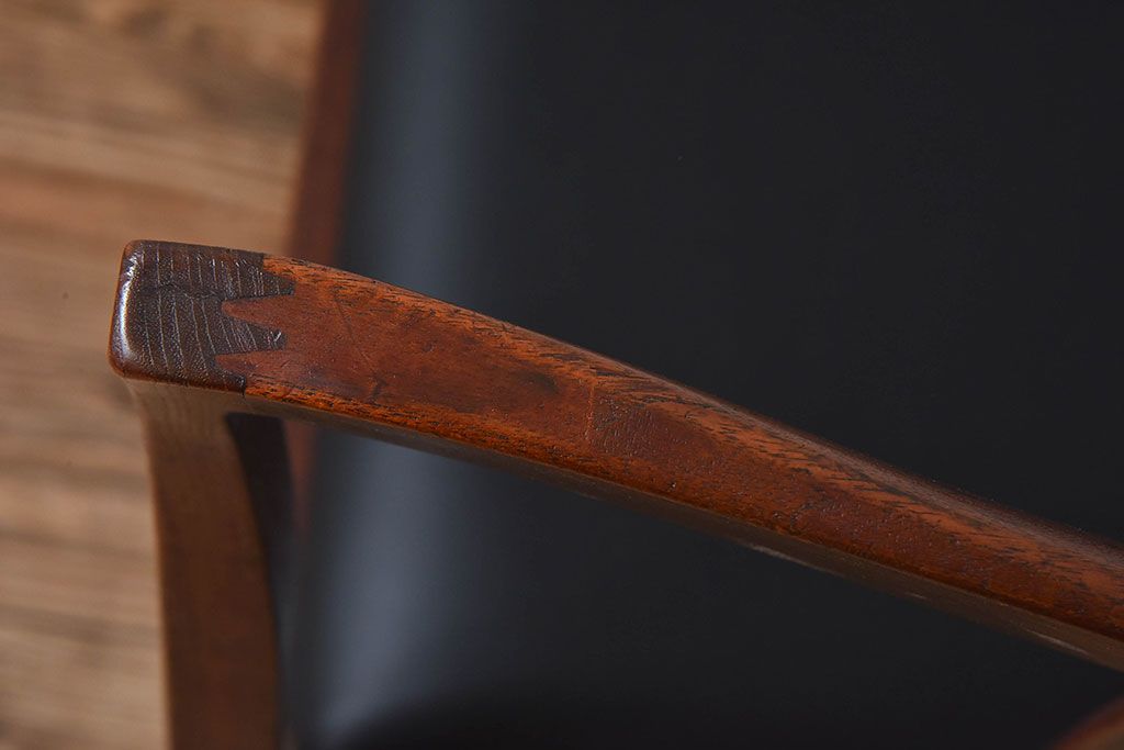 北欧家具　チーク材のクッションチェア(2)