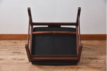 北欧家具　チーク材のクッションチェア(2)