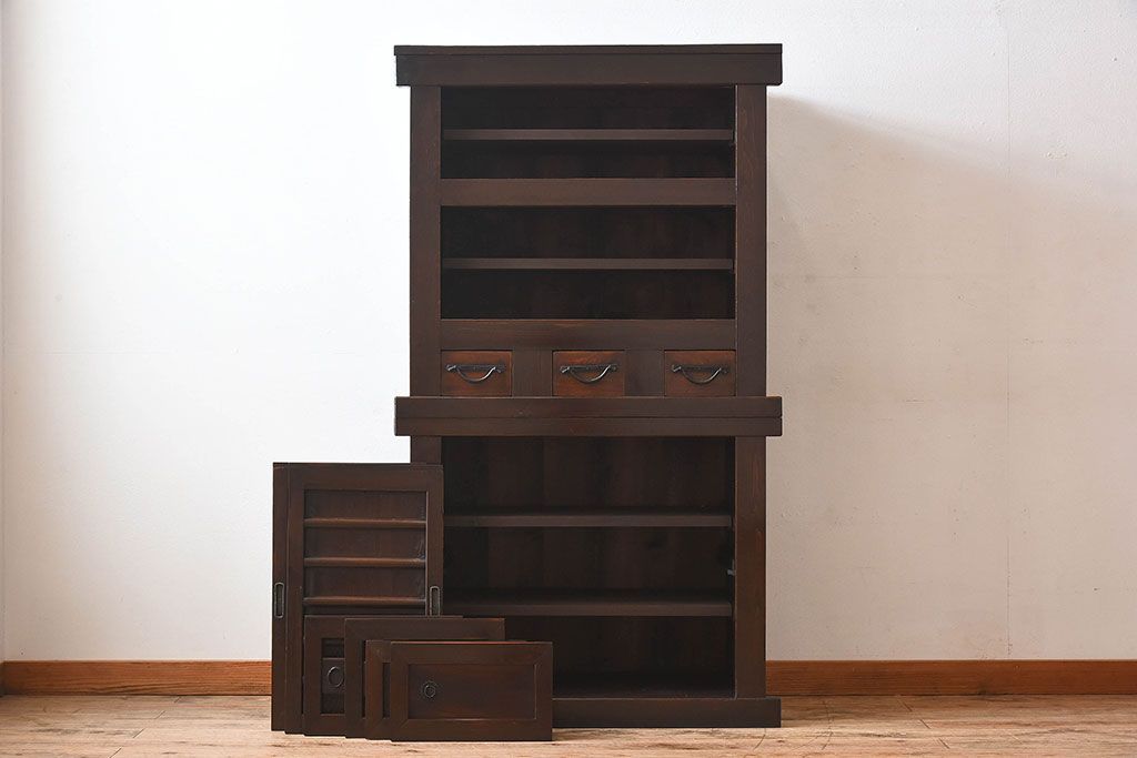 アンティーク家具　古民具・骨董　京都産　透かし彫り　上品な重ね三尺水屋箪笥(食器棚、収納棚)