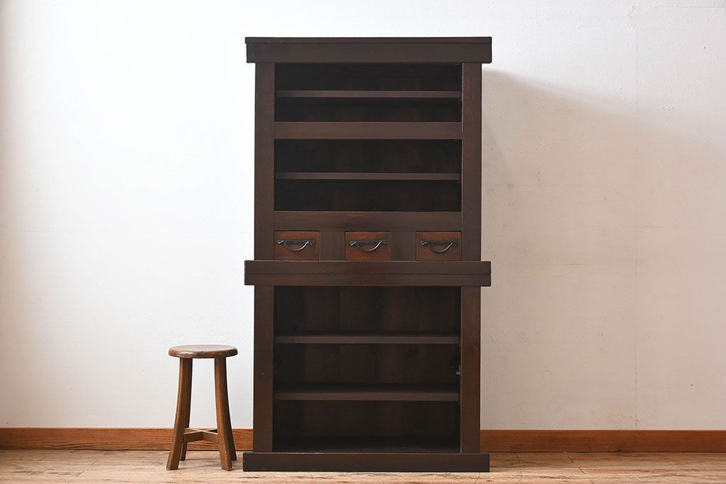 アンティーク家具　古民具・骨董　京都産　透かし彫り　上品な重ね三尺水屋箪笥(食器棚、収納棚)