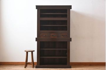 アンティーク家具　古民具・骨董　京都産　透かし彫り　上品な重ね三尺水屋箪笥(食器棚、収納棚)