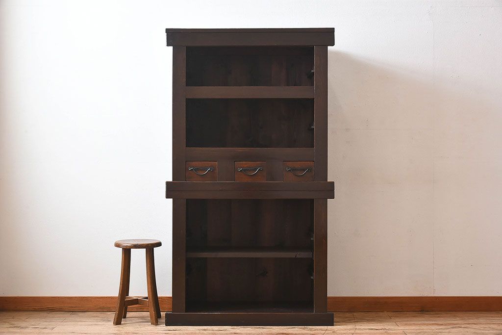 アンティーク家具　古民具・骨董　京都産　透かし彫り　上品な重ね三尺水屋箪笥(食器棚、収納棚)