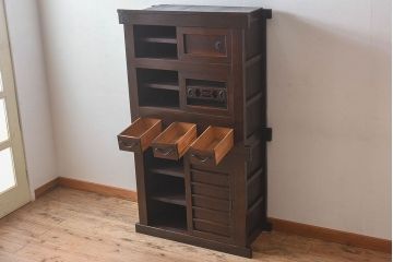 アンティーク家具　古民具・骨董　京都産　透かし彫り　上品な重ね三尺水屋箪笥(食器棚、収納棚)