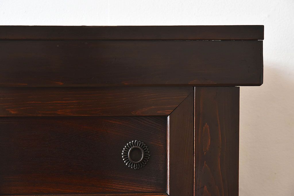 アンティーク家具　古民具・骨董　京都産　透かし彫り　上品な重ね三尺水屋箪笥(食器棚、収納棚)