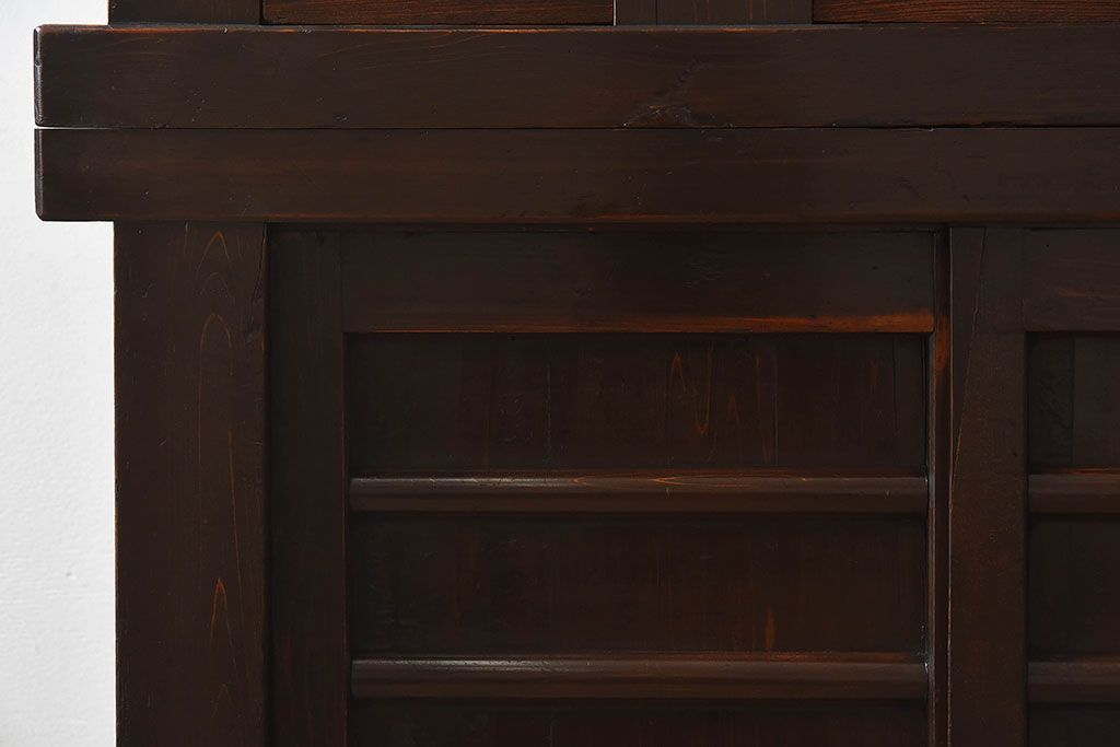 アンティーク家具　古民具・骨董　京都産　透かし彫り　上品な重ね三尺水屋箪笥(食器棚、収納棚)