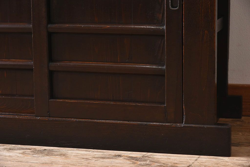 アンティーク家具　古民具・骨董　京都産　透かし彫り　上品な重ね三尺水屋箪笥(食器棚、収納棚)